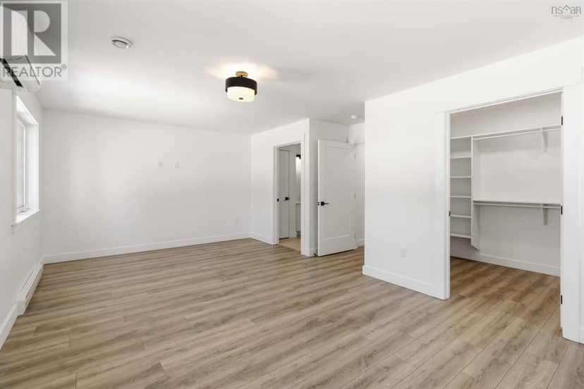 12 Nottingham Lane — photo 10 of 18
