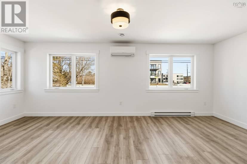 12 Nottingham Lane — photo 9 of 18