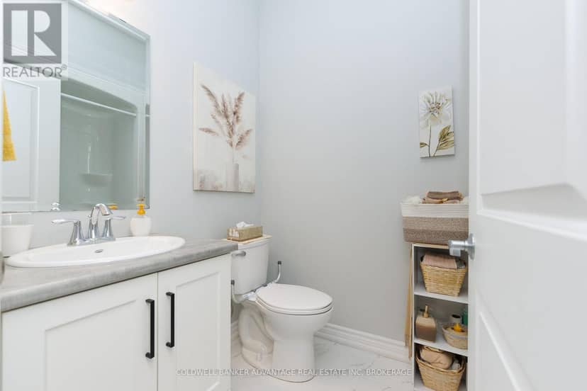 306 - 529 South Pelham Road — photo 13 of 30