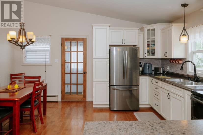 58 Byrd Avenue — photo 10 of 40