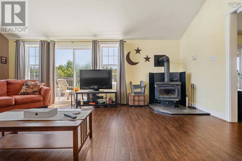 392 BIRCH HILL Road — photo 5 of 40