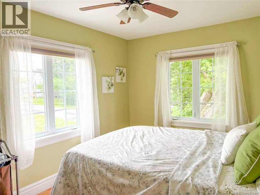 21 Hillcrest Avenue — photo 32 of 40
