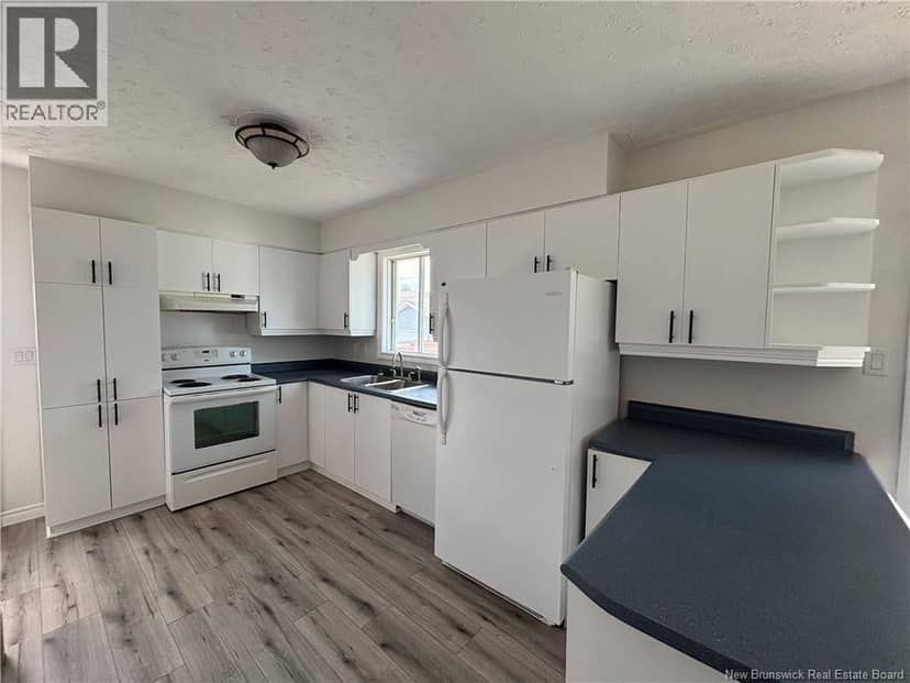 716 Rue MGR Lanteigne — photo 15 of 37