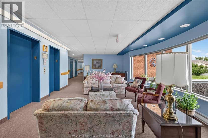 3915 Southwinds DRIVE Unit# 203 — photo 7 of 40