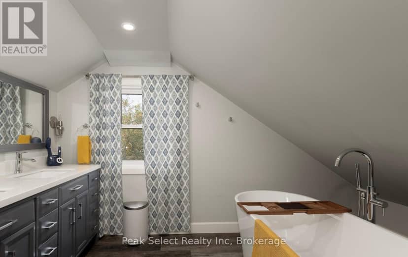 349 Edward Street — photo 21 of 34