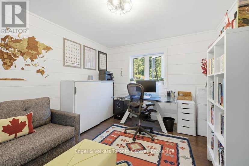 8 Bartlett Drive — photo 11 of 40
