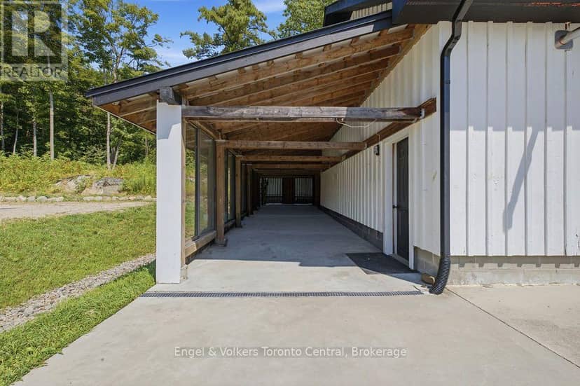 8 Bartlett Drive — photo 30 of 40