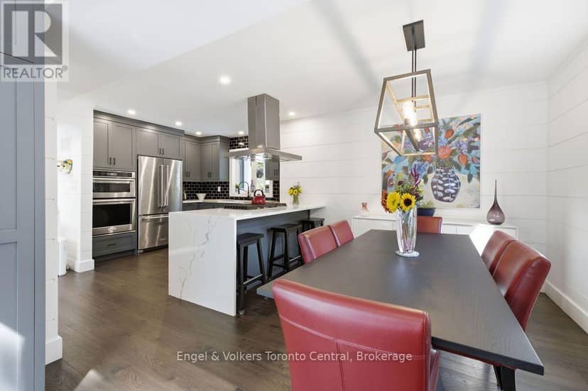 8 Bartlett Drive — photo 6 of 40