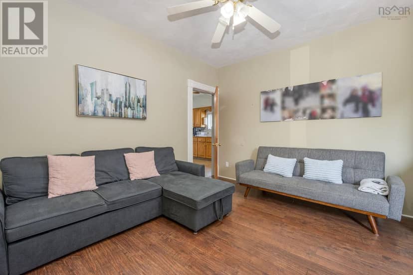 453 Pleasant Street — photo 10 of 40