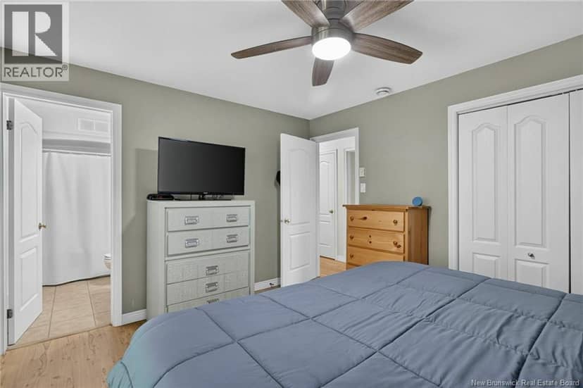 91 Old Oak Crescent — photo 11 of 21
