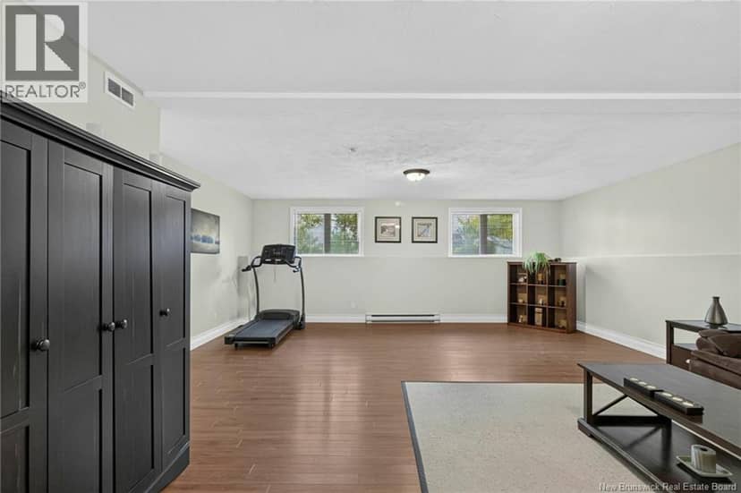 91 Old Oak Crescent — photo 17 of 21