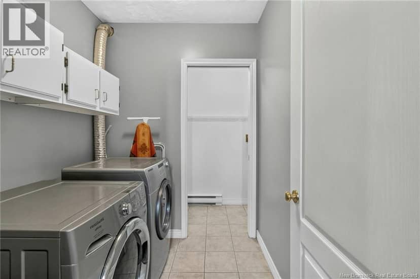 91 Old Oak Crescent — photo 19 of 21