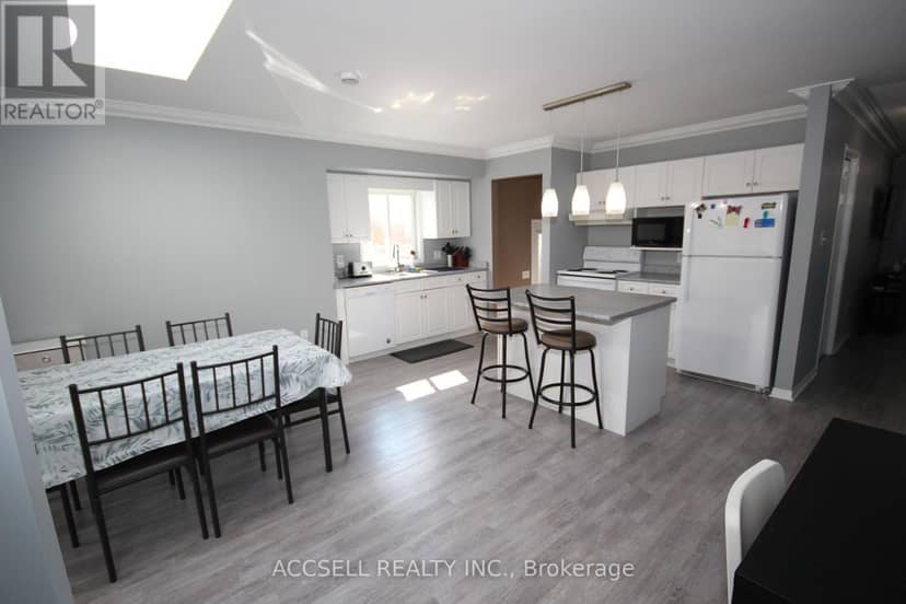 635 Highview Drive — photo 10 of 22