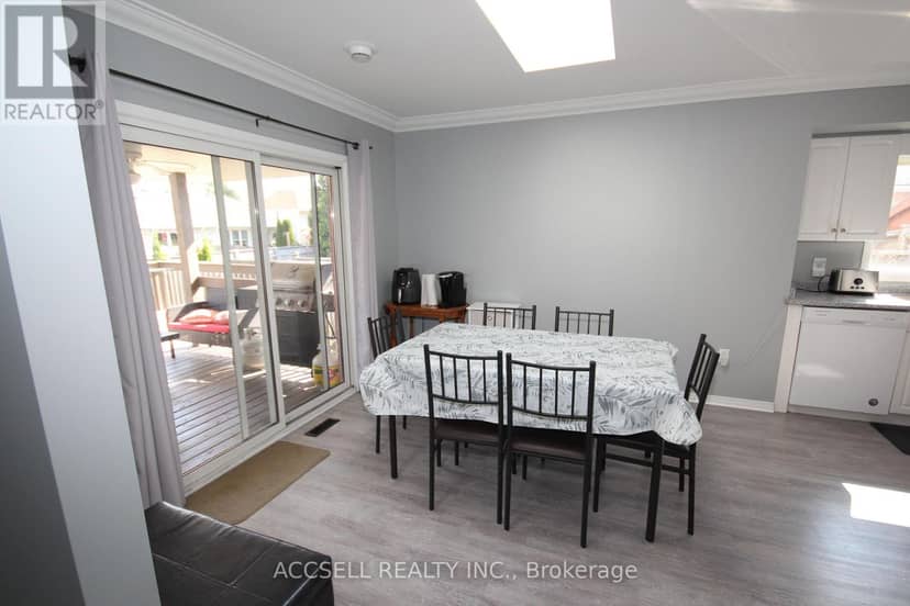 635 Highview Drive — photo 8 of 22