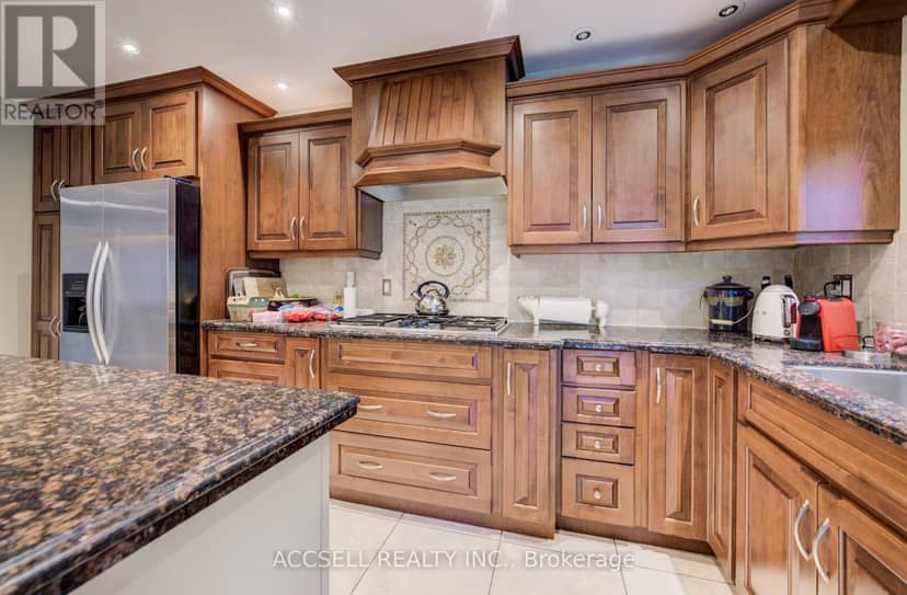 600 Highvalley Road — photo 4 of 33