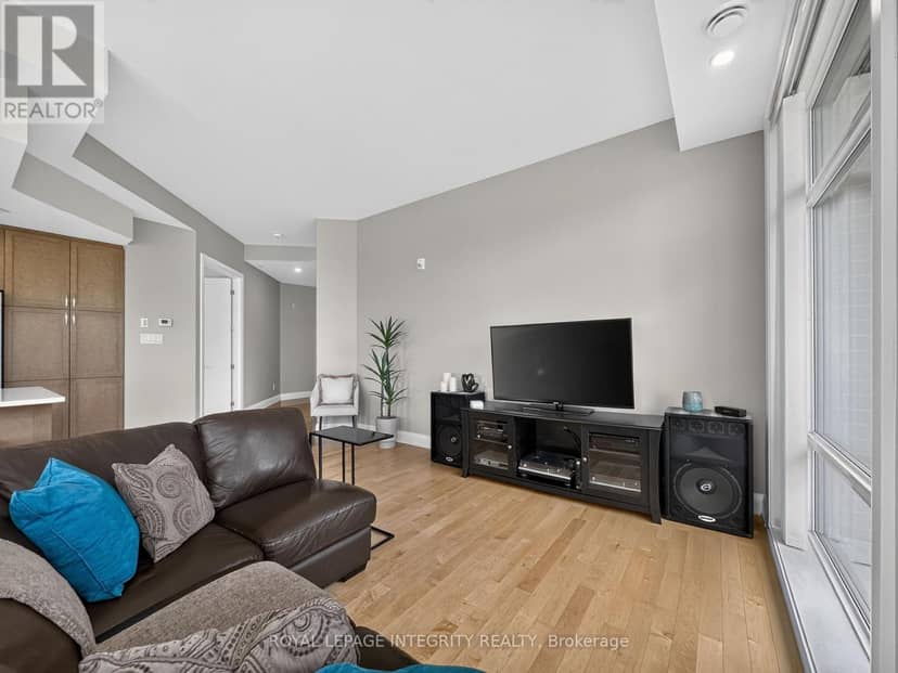 303 - 100 Cortile Private — photo 18 of 40
