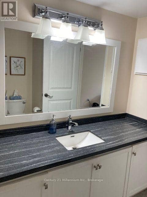 131 - 55 Trott Boulevard — photo 13 of 28