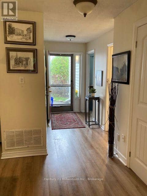 131 - 55 Trott Boulevard — photo 2 of 28