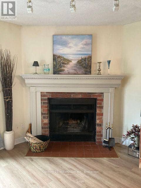 131 - 55 Trott Boulevard — photo 6 of 28