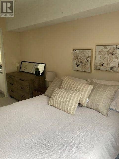 131 - 55 Trott Boulevard — photo 9 of 28