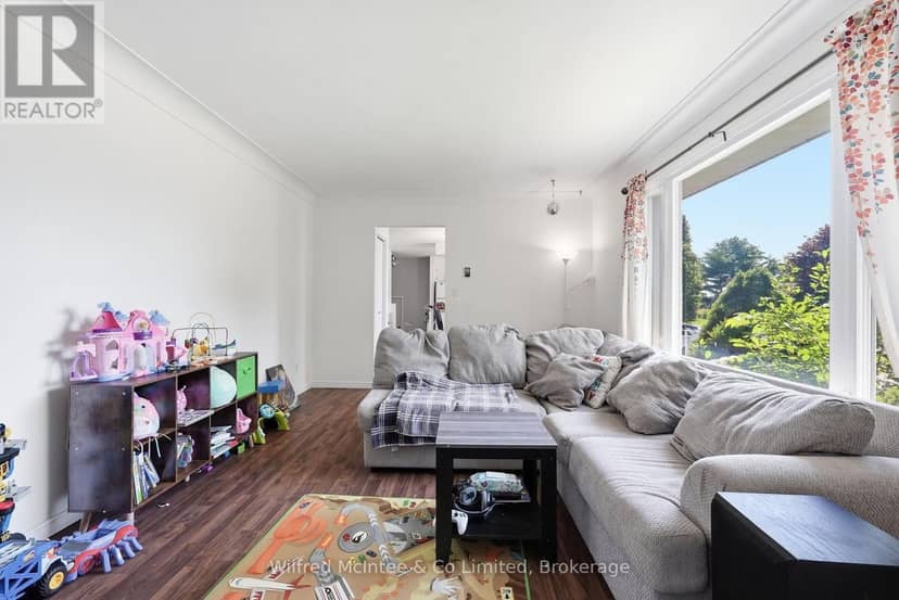3 Bradley Street — photo 10 of 40