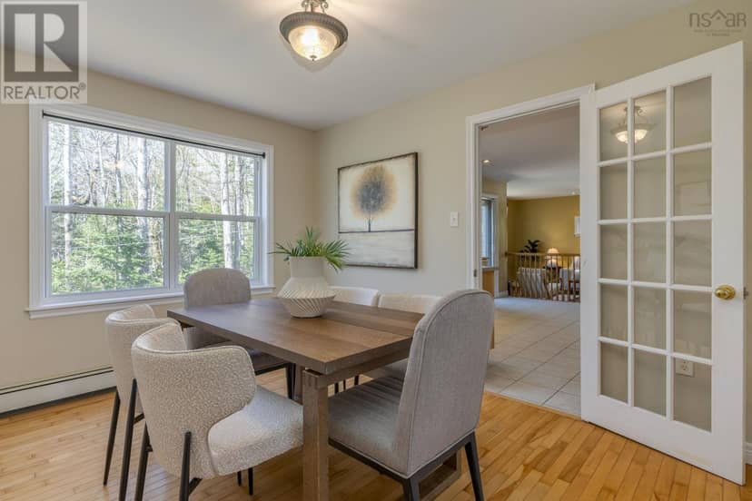 255 Sandwick Drive — photo 10 of 40