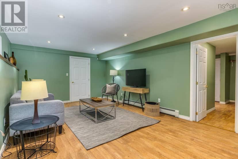 255 Sandwick Drive — photo 33 of 40