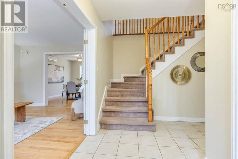 255 Sandwick Drive — photo 3 of 40