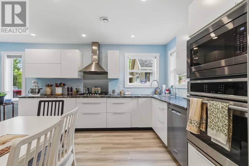 19 Robyn Drive — photo 24 of 40