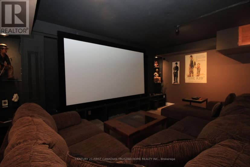27 Croydon Drive — photo 18 of 27
