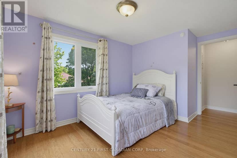 63 - 70 Sunnyside Drive — photo 27 of 40