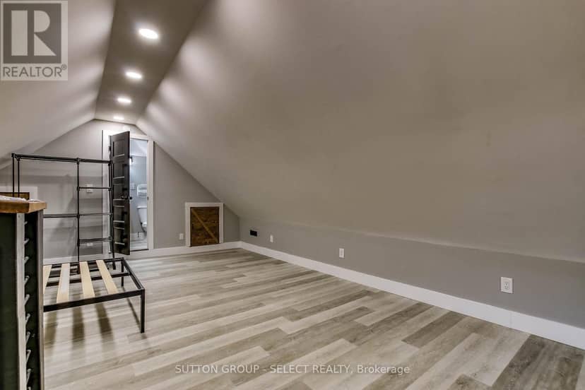 71 Briscoe Street E — photo 14 of 25