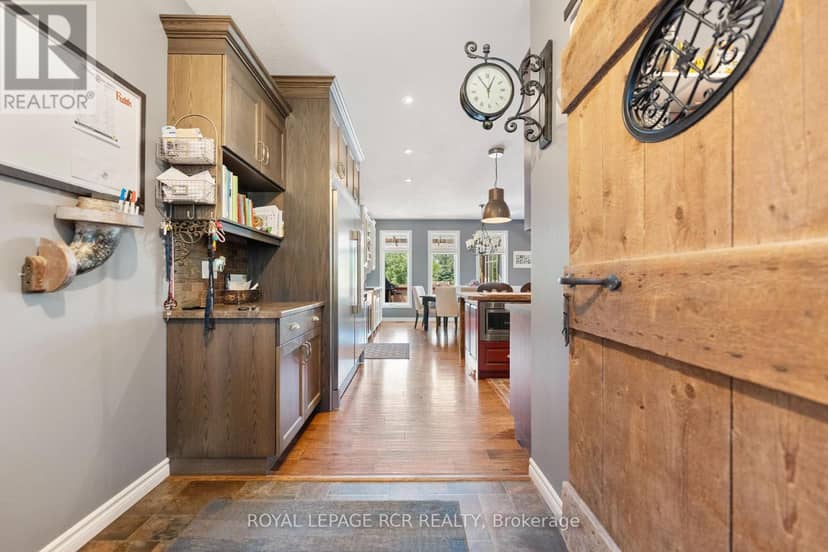 178 Frederick Street W — photo 27 of 40