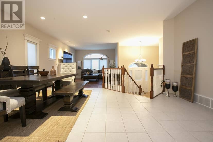 4 Parkdale DR — photo 16 of 40