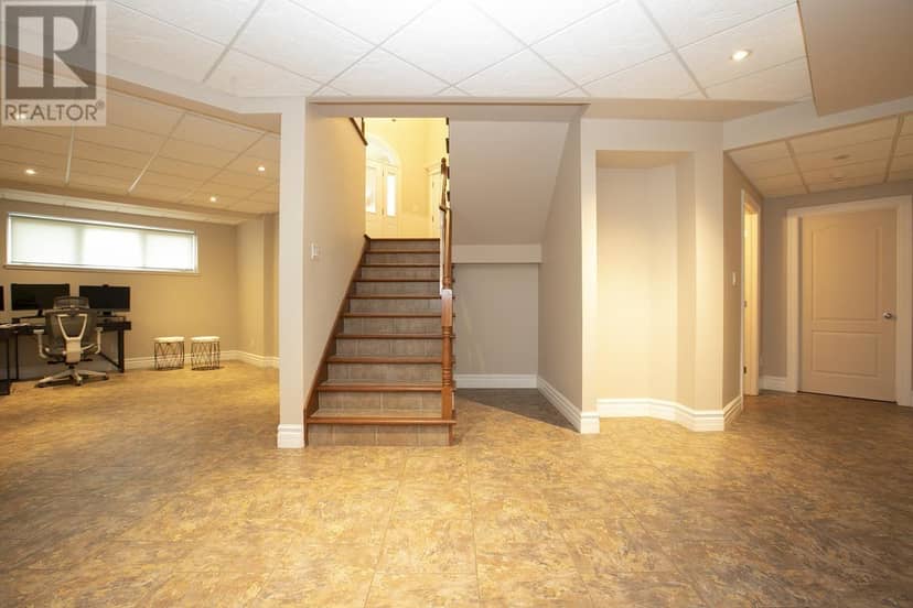 4 Parkdale DR — photo 38 of 40