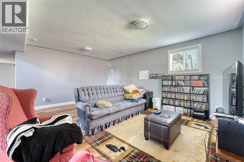 24 Briarwood — photo 24 of 40
