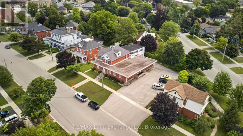 77 Montreal Street, Goderich, photo 2