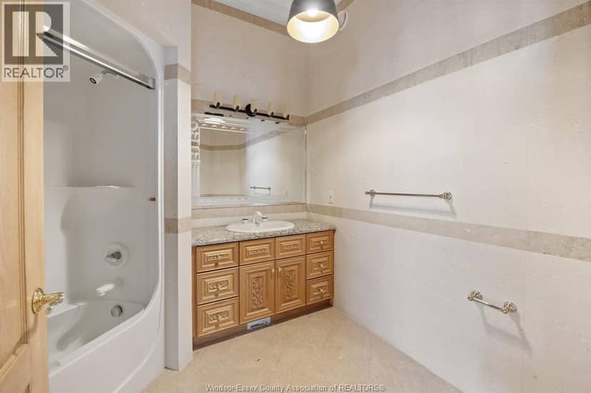 7348 Howard — photo 26 of 40