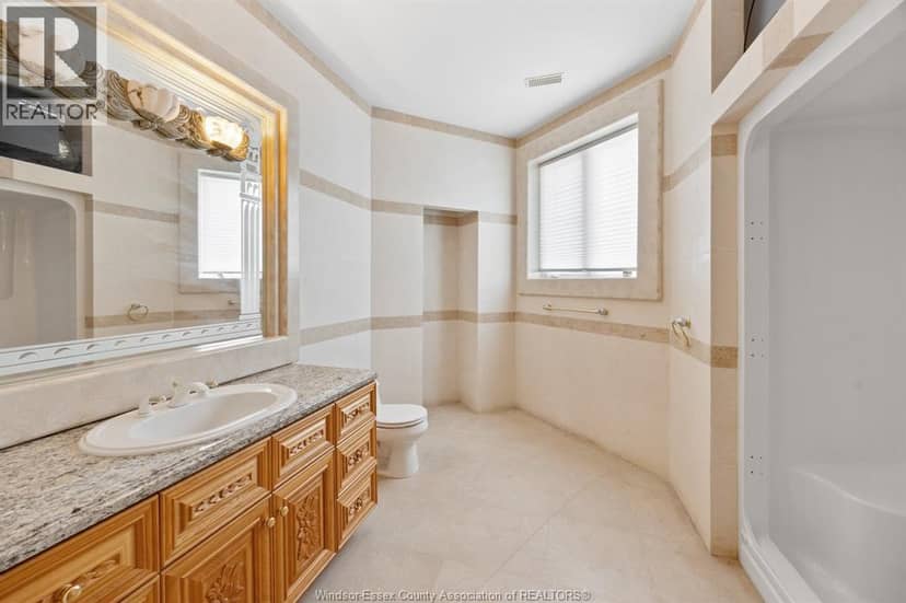 7348 Howard — photo 35 of 40