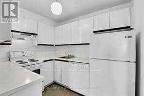 1107 - 475 Laurier Avenue W — photo 11 of 18