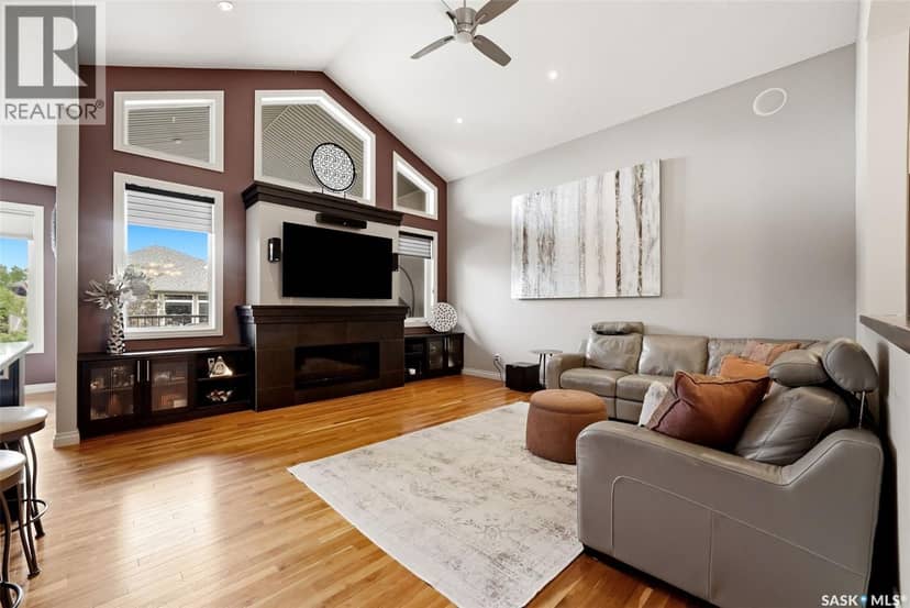 4127 Chuka DRIVE — photo 11 of 40