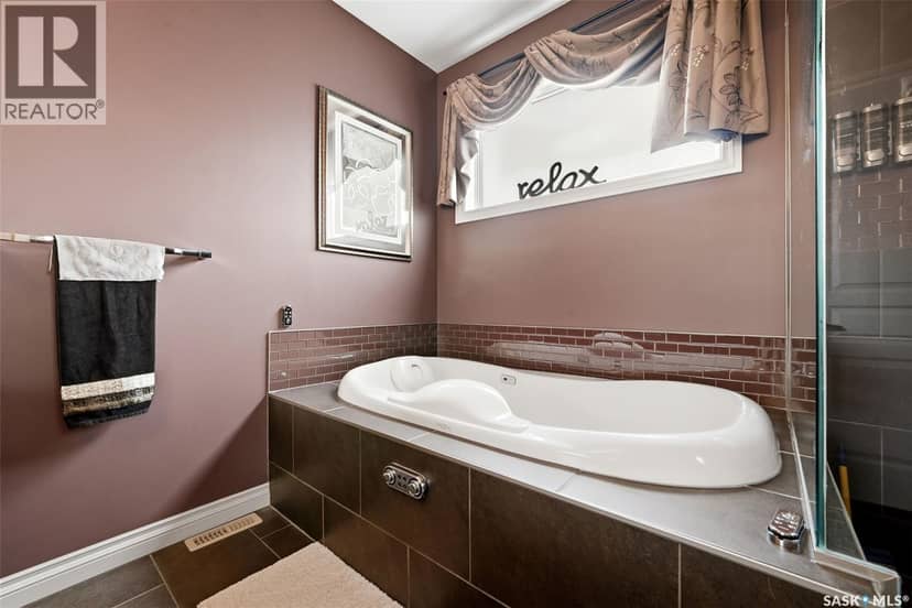 4127 Chuka DRIVE — photo 20 of 40