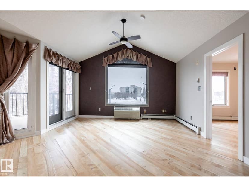 #304 9336 Jasper Av NW — photo 15 of 40