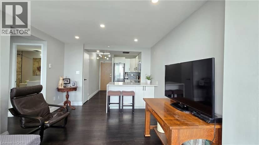 150 CHARLTON Avenue E Unit# 3003 — photo 14 of 22