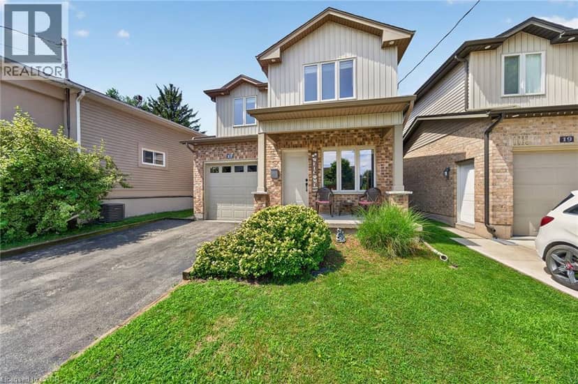 17 GRANTHAM Avenue S — photo 2 of 40