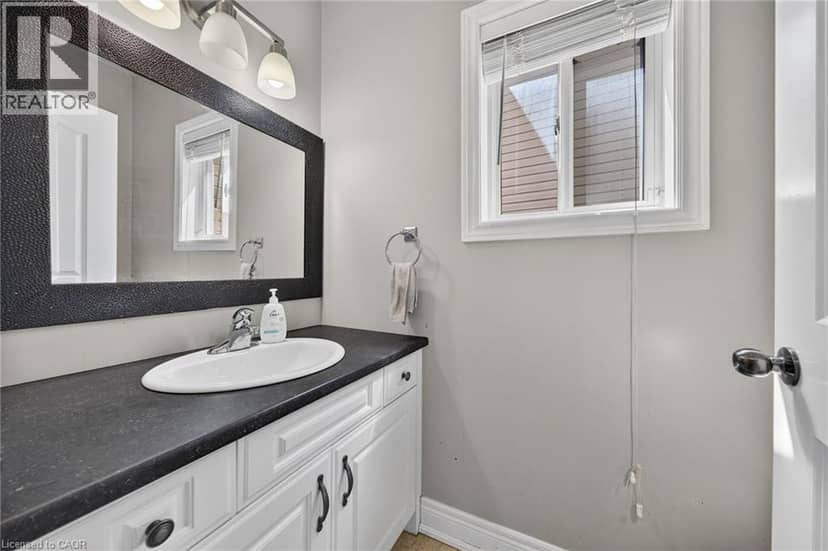17 GRANTHAM Avenue S — photo 20 of 40