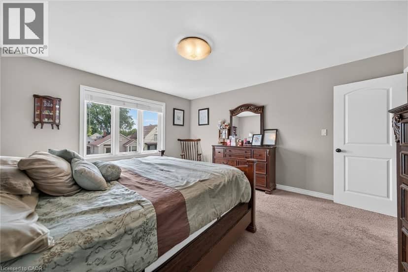 17 GRANTHAM Avenue S — photo 28 of 40