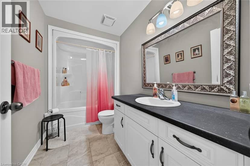 17 GRANTHAM Avenue S — photo 35 of 40