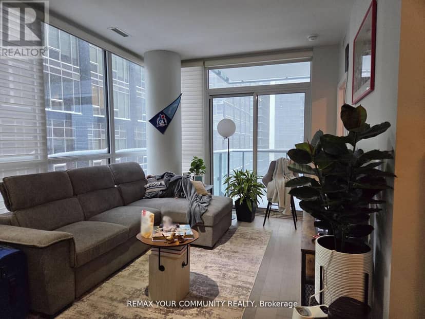 1208 - 8 Mercer Street — photo 3 of 9