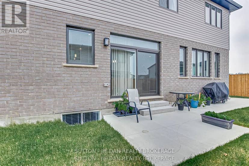 98 Locky Lane — photo 36 of 40